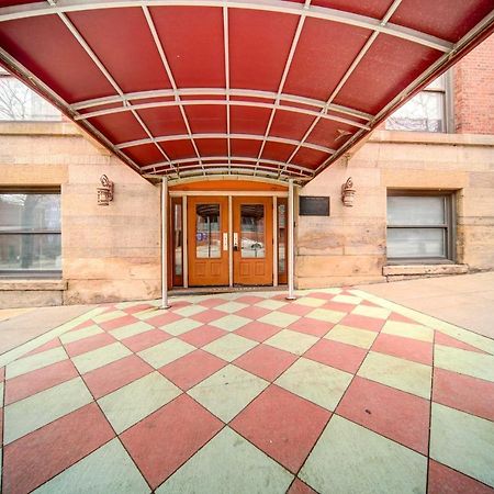 Waterfront Cleveland Apt About 1 Mi To Downtown Екстер'єр фото