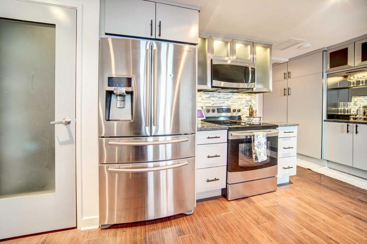 Waterfront Cleveland Apt About 1 Mi To Downtown Екстер'єр фото