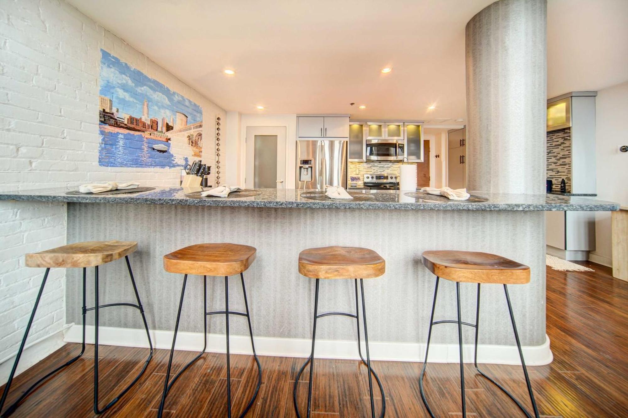 Waterfront Cleveland Apt About 1 Mi To Downtown Екстер'єр фото